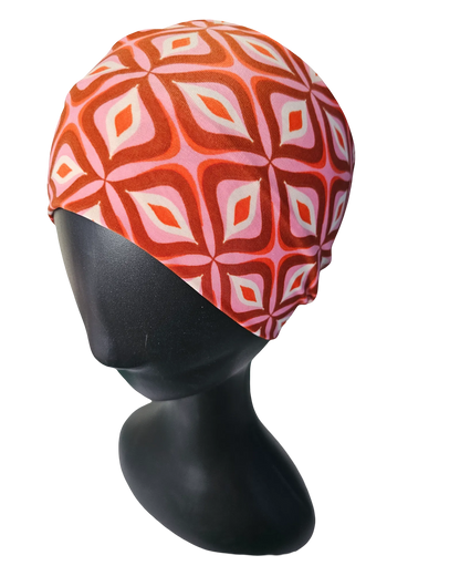 Mannequin wear the flat style stretch headband side view