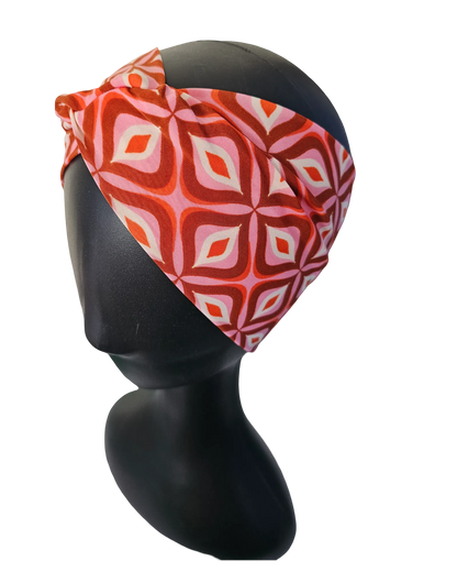 Side View of headband hair accessory on mannequin