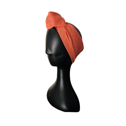 Side view on mannequin of a easy to style wire hair accessory
