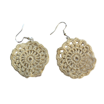 Frankie Cream Crochet Earring