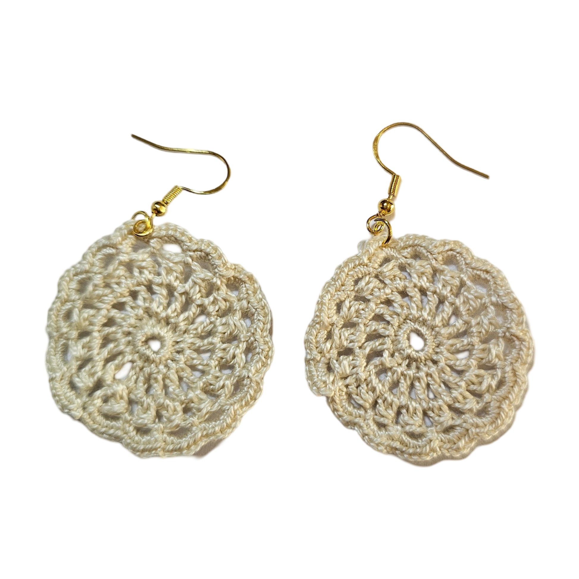 Frankie Cream Crochet Earring
